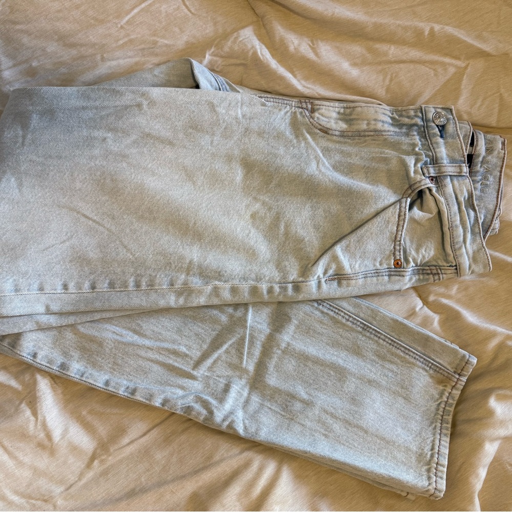 American Eagle Baggy Jeans